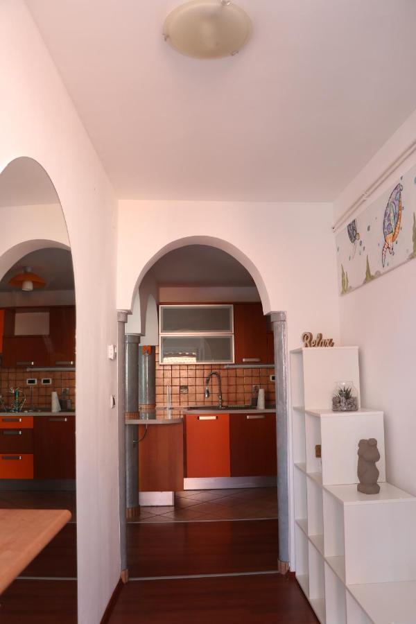 Nona Lili Apartment Izola Kültér fotó
