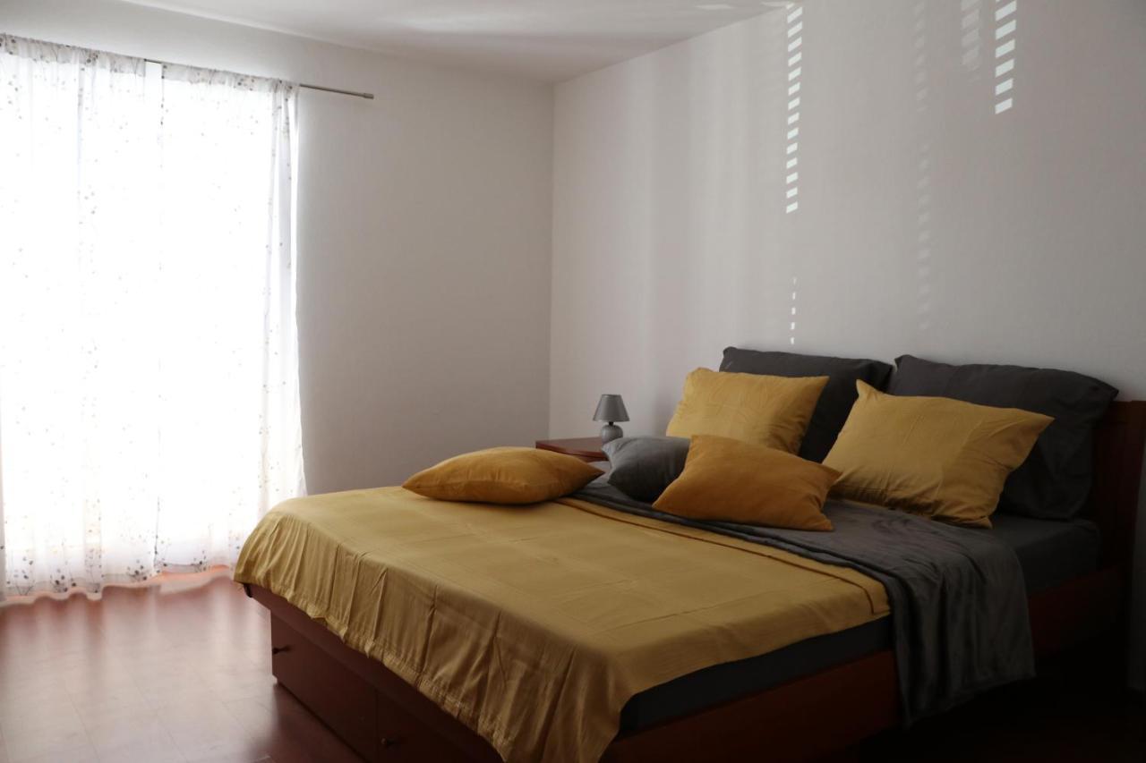 Nona Lili Apartment Izola Kültér fotó