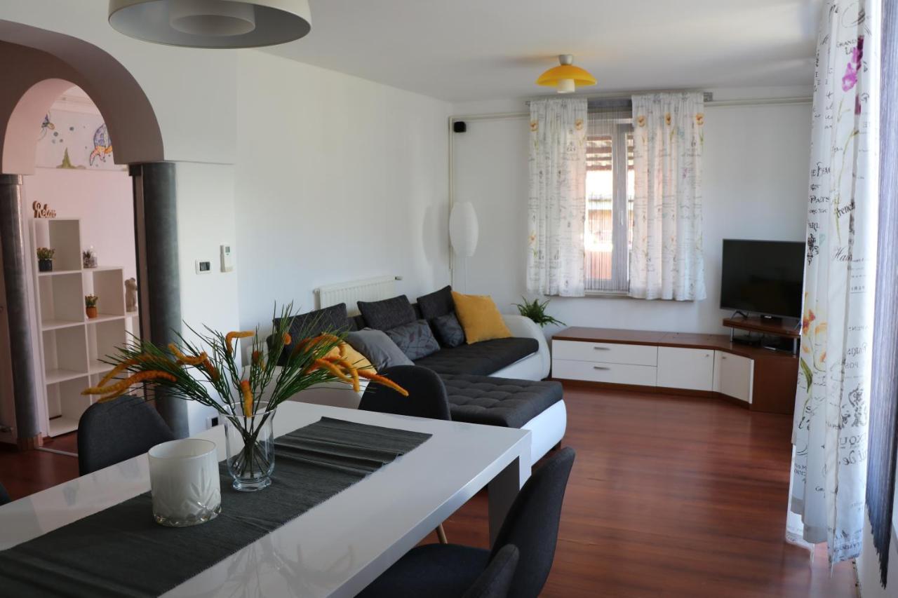 Nona Lili Apartment Izola Kültér fotó