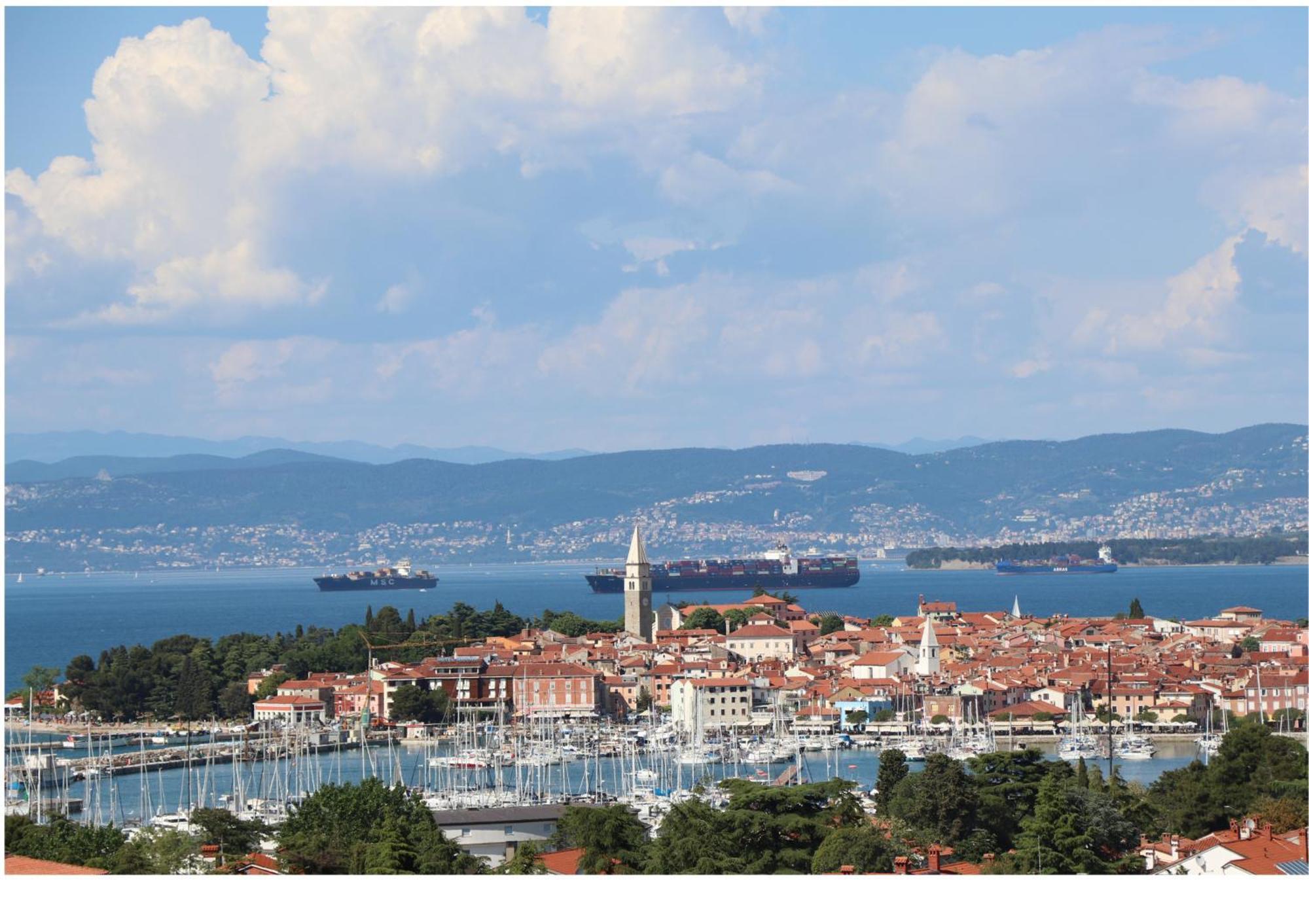 Nona Lili Apartment Izola Kültér fotó